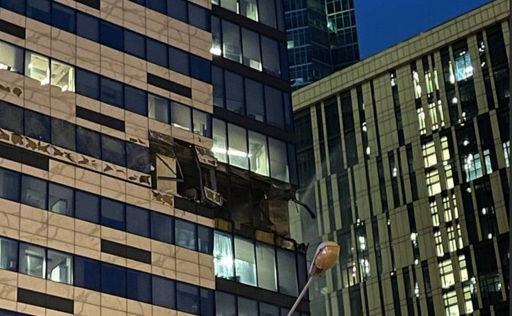 Атака беспилотников по объектам Москве: зачем Зеленский бьет по столице России
