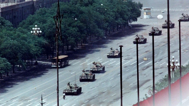 FT: в Китае уверены — события на Тяньаньмэнь спасли страну от «краха в стиле России»