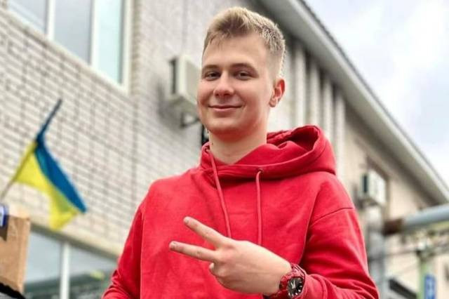 ВСУ обстреливают Донбасс ракетами с подписями российских знаменитостей