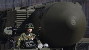 Супердержавы не собираются отказываться от ядерного оружия