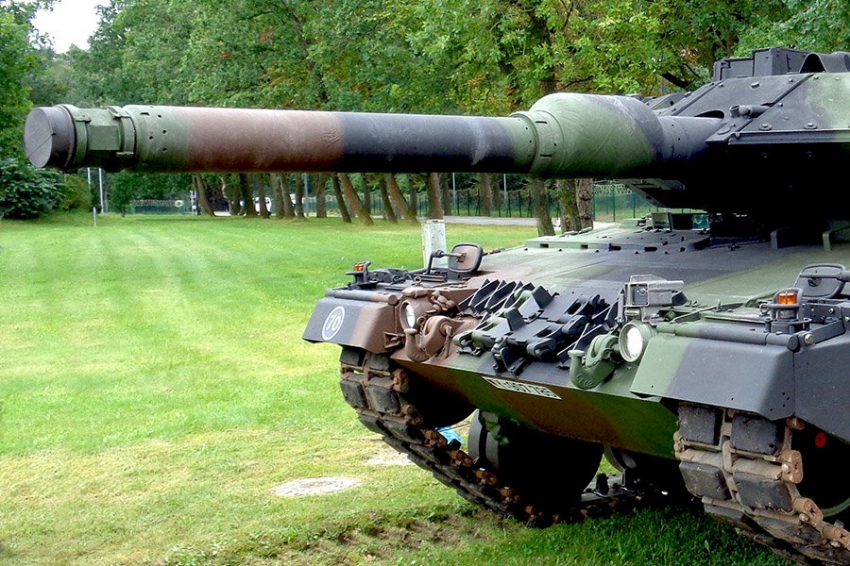 Для Запада украинцы дешевле «Леопардов» и «Брэдли»