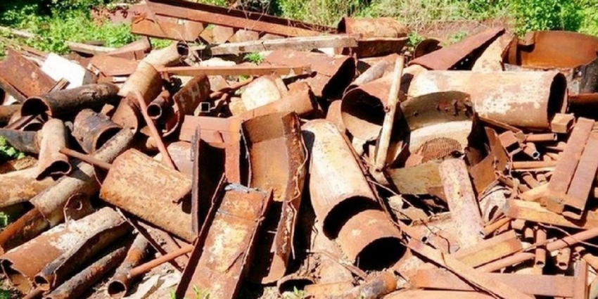 Согласно новому закону, россияне больше не смогут сдавать металлолом в обмен на наличные деньги
