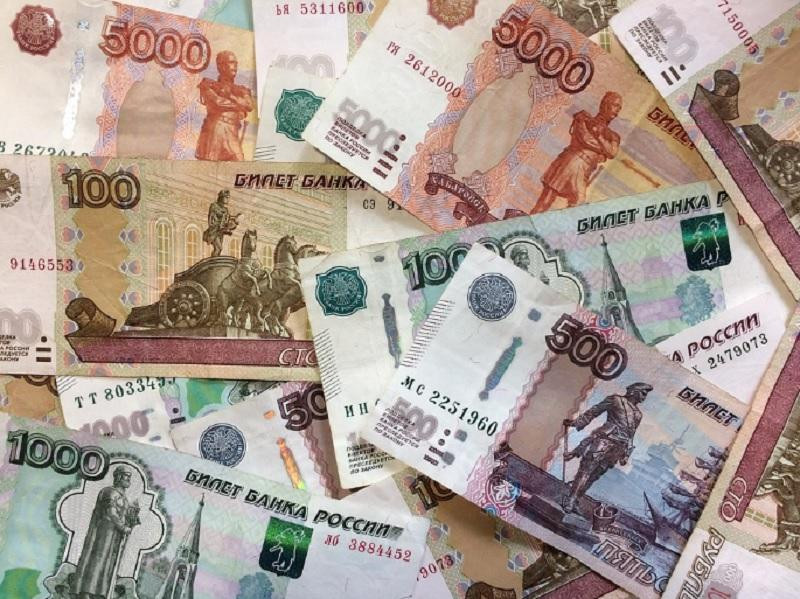 Экономист Бузгалин заявил, что инфляция сильнее всего отразится на россиянах с низким доходом