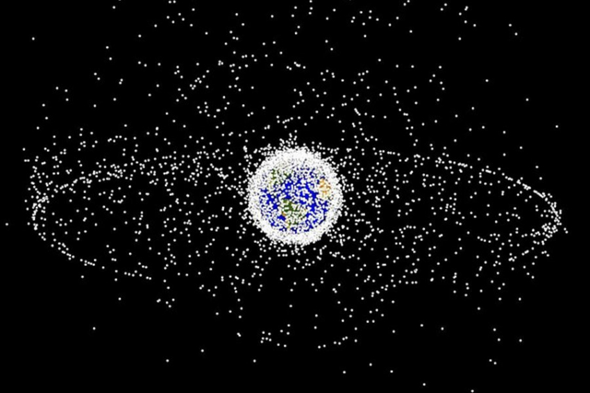 ЕКА планирует уничтожить новый космический мусор к 2030 году