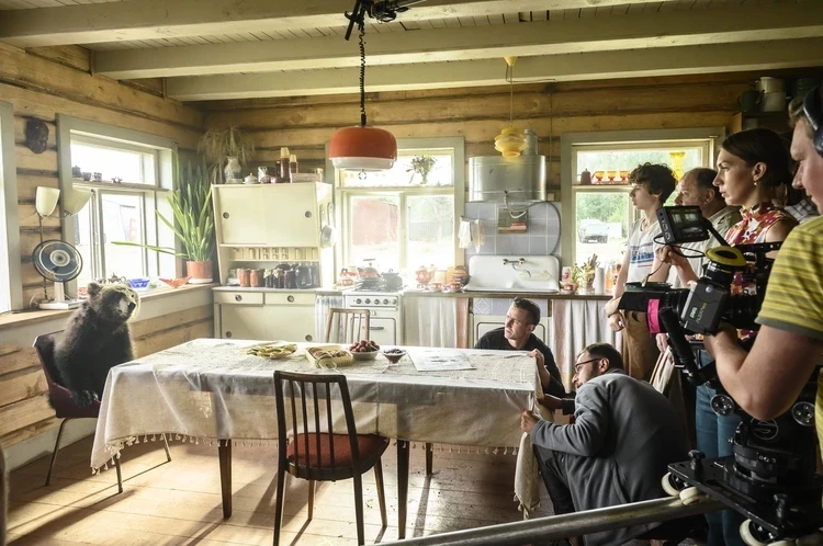 Звезда фильма «Пальма-2» Виктор Добронравов: «Только долбанутые русские способны сниматься с живыми медведями в кадре!»