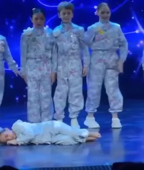 "Детки порадовали". Дочь Сергея Лазарева вышла на сцену под трек "Сигма-бой"