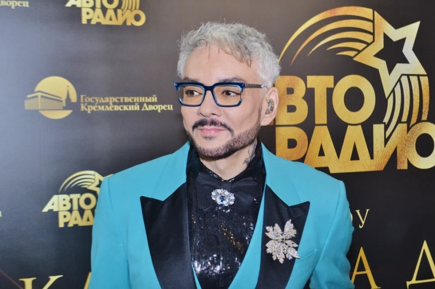 Киркоров влюбился, Чеботина ищет парня среди коллег, а бросивший пить Михайлов дал мудрый совет: Как прошел день рождения «Авторадио»