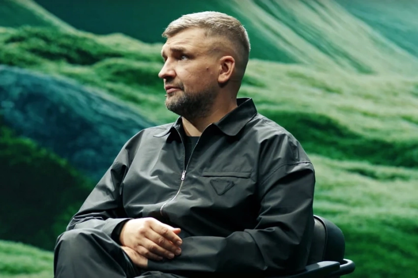 Баста в свой юбилей рассказал о страхе потерять рассудок и напряженных отношениях с мамой: «Я так много ее мучил»