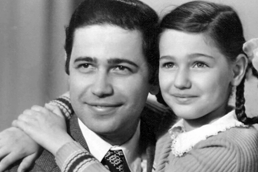 Дочь Евгения Петросяна впервые прокомментировала историю с его квартирой: «Я не общаюсь с отцом»