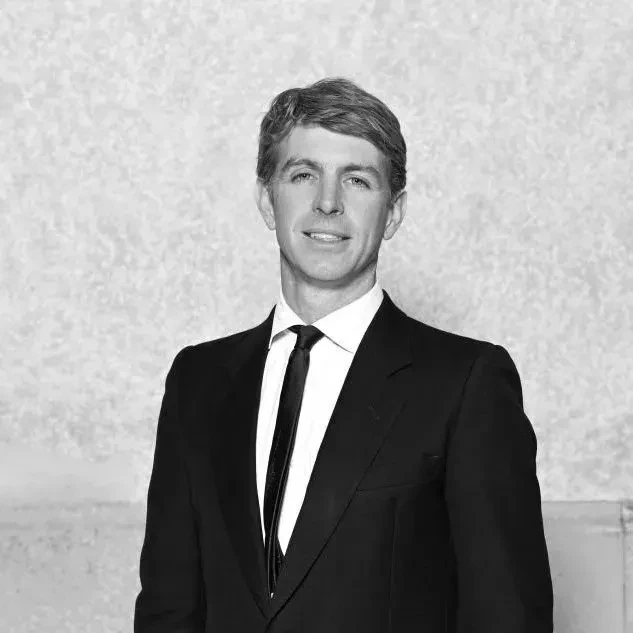 Наследника известной итальянской династии арестовали за съёмки видео с фиктивными гинекологическими осмотрами