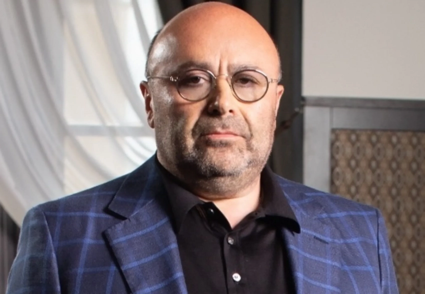 "10 тысяч долларов за свидание". Михаил Хубутия прокомментировал обвинения в нападении на бывшую девушку Юлию Ван