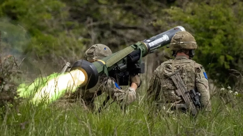 Высокоточный огонь на дальней дистанции: Британия испытала новую пусковую установку для ПТУР Javelin