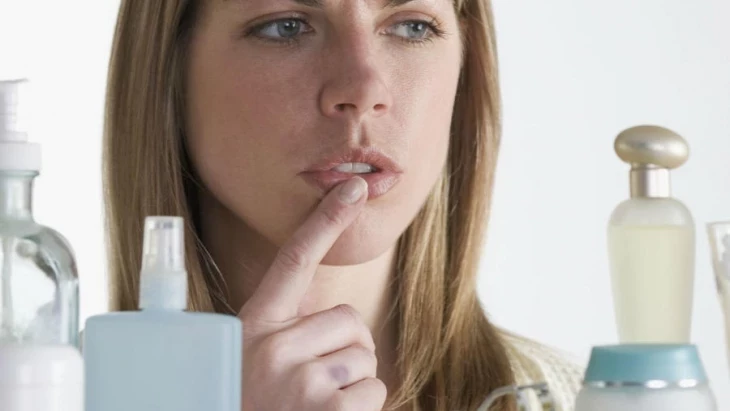 Что за бьюти-тренд из соцсетей «кожа пещерного человека», и почему эксперты забили тревогу