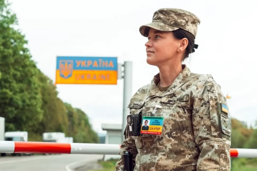 «Девушка с дроном»: украинские пограничники охраняют границу, чтобы из страны никто не сбежал