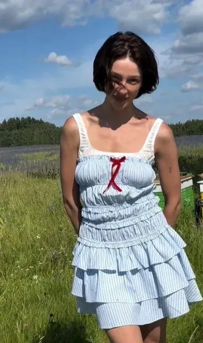 "Голая вечеринка 2.0". Настя Ивлеева снялась в "голой" фотосессии