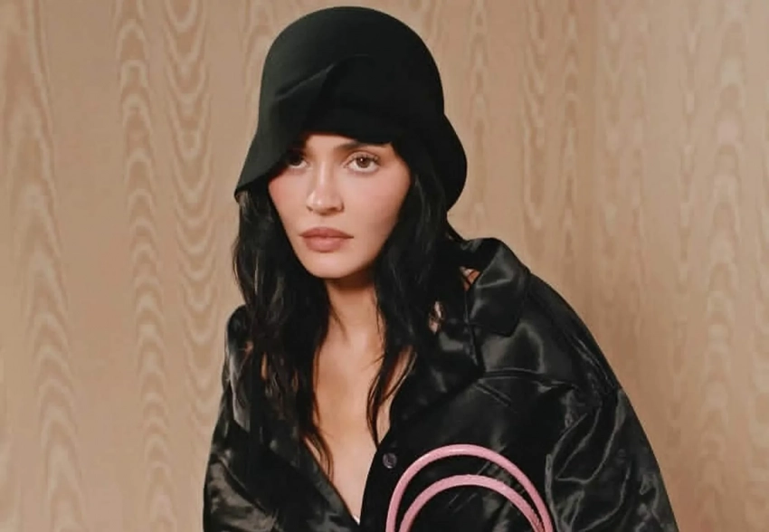 Кайли Дженнер снялась в кампейне Miu Miu, над которым работала российский стилист Лотта Волкова