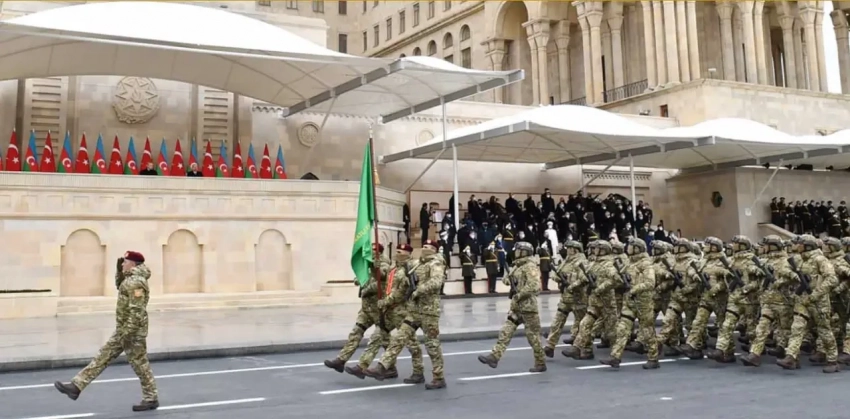 «Можно разместить базу НАТО у российских границ»: в азербайджанской прессе продолжают публиковать угрозы в адрес России