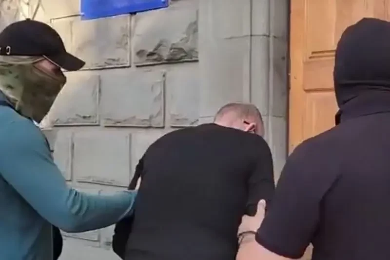 Решивший помочь ВСУ с координатами размещения средств ПВО ВС РФ россиянин задержан в Севастополе