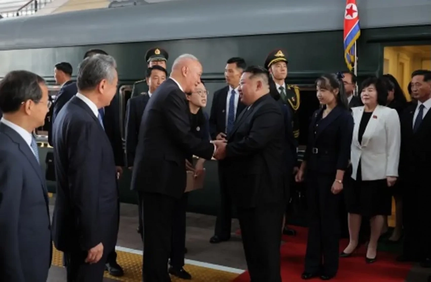 Символический жест: Ким Чен Ын прибыл в Китай вместе с 13-летней дочерью