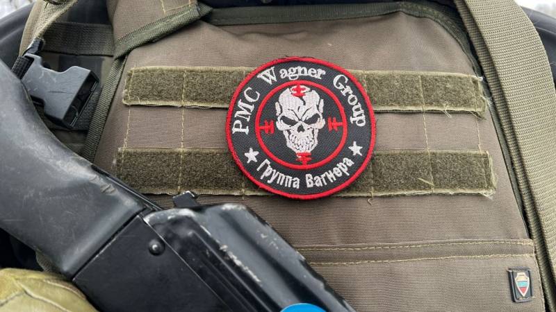 Запад продолжает негодовать: голливудский актер Джордж Клуни и правозащитник Джон Прендергаст призвали уничтожить «вирус» ЧВК «Вагнер»