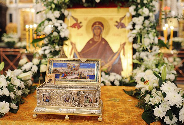 Праздник Положение Честного пояса Пресвятой Богородицы отмечается 13 сентября 2023 года